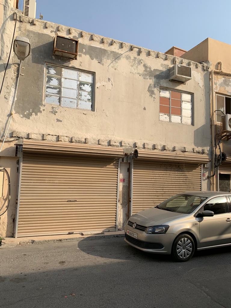 Whole Building For Sale - Saar